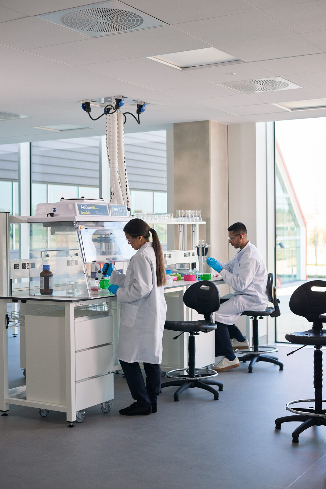 A team working at the benches in an Oxford North lab